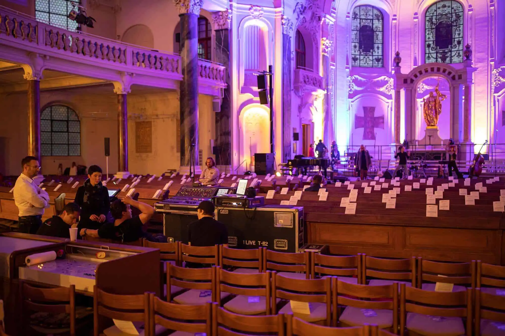 Benefit concert – image 1