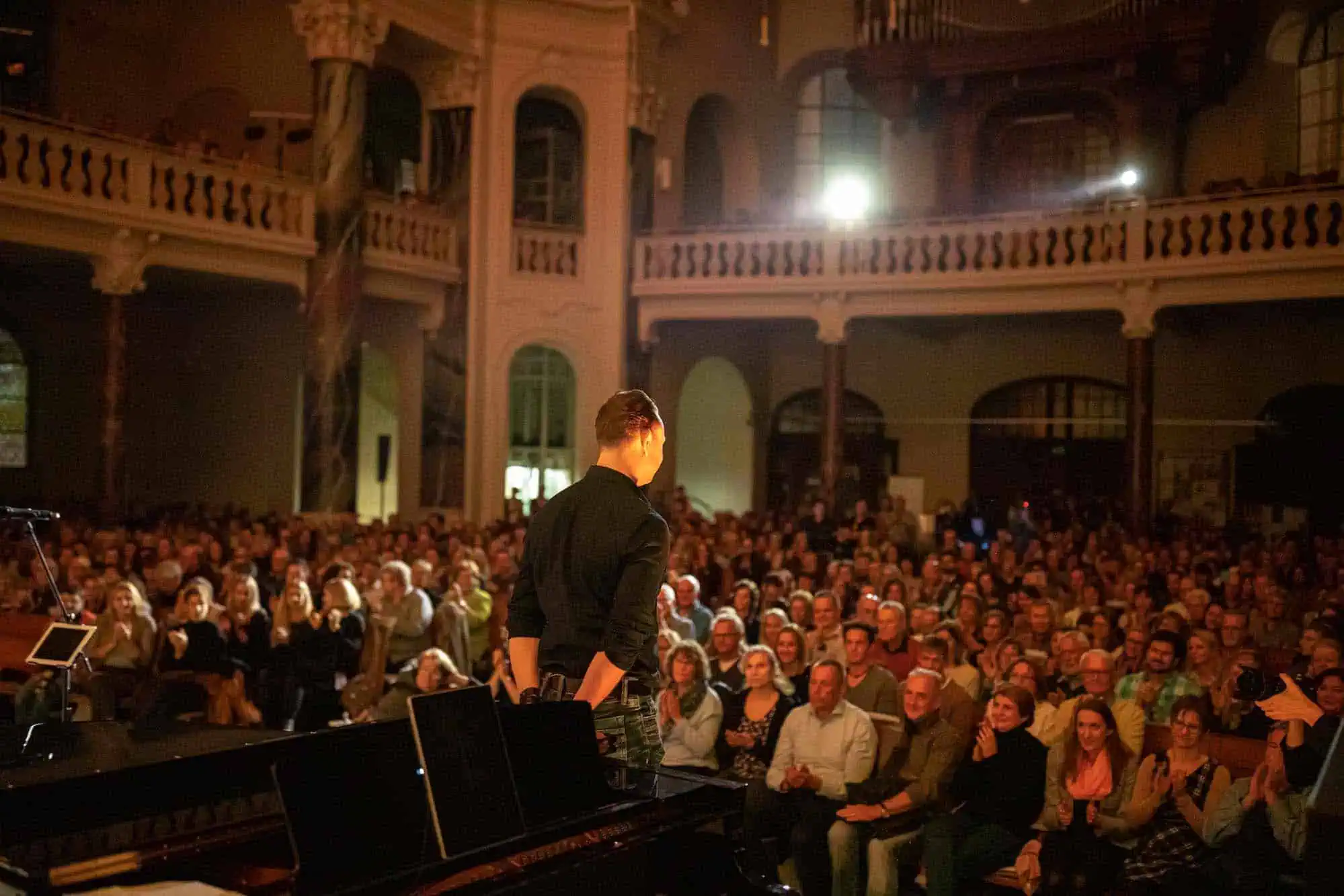 Benefit concert – image 38