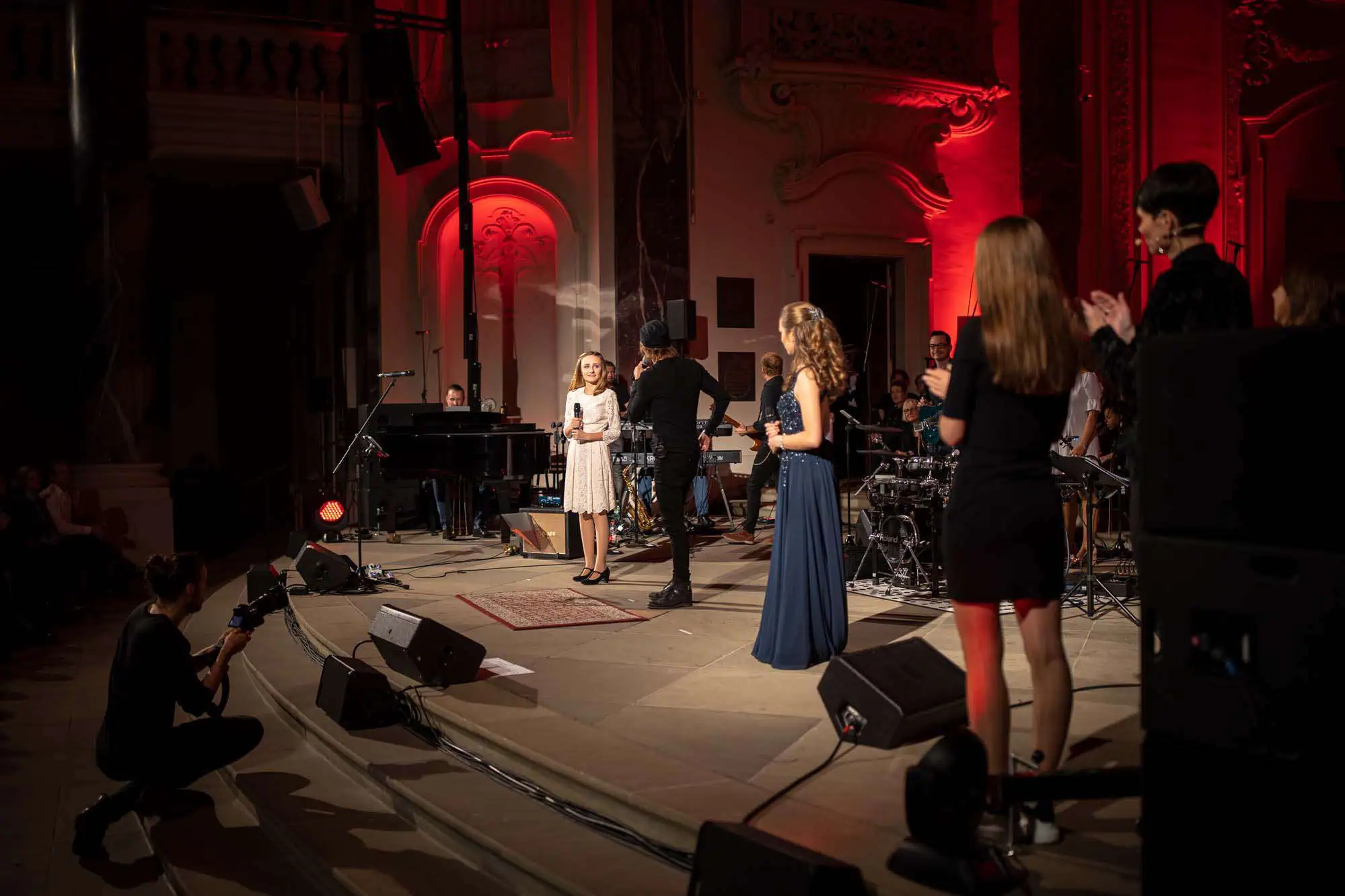 Benefit concert – image 66