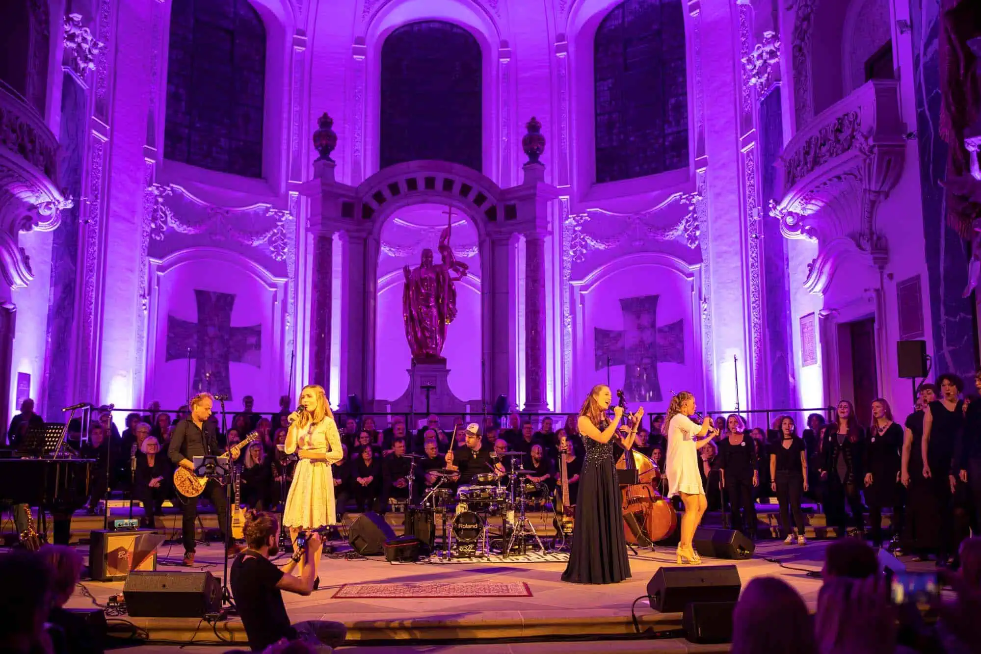 Benefit concert – image 70