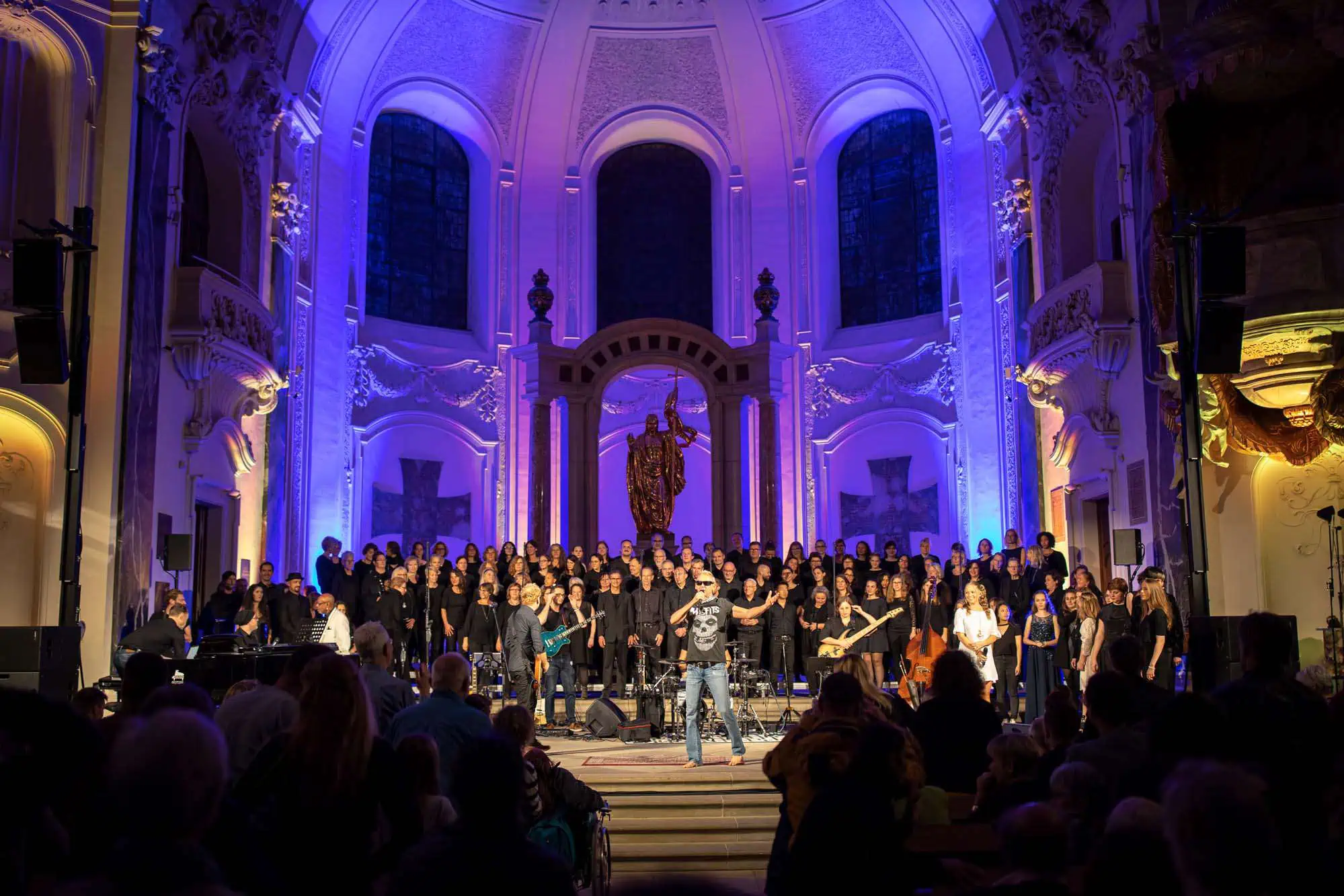 Benefit concert – image 80