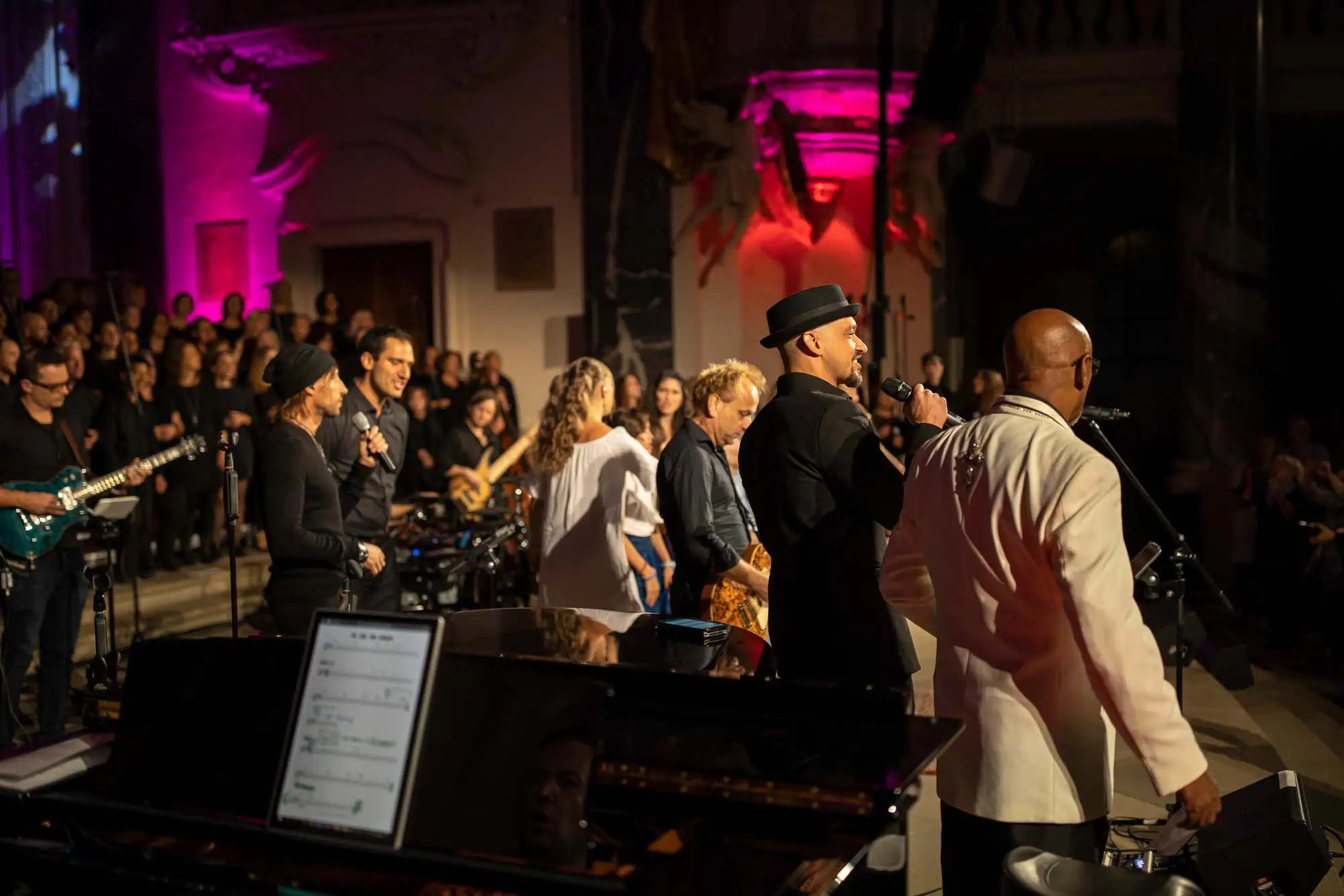 Benefit concert – image 86