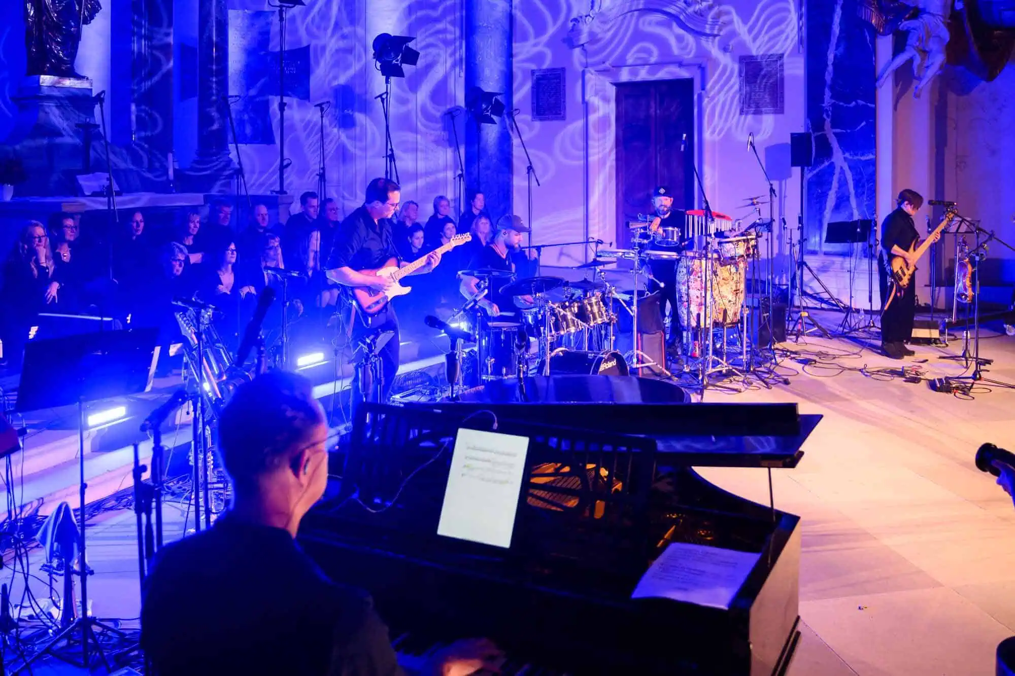 Benefit concert – image 60