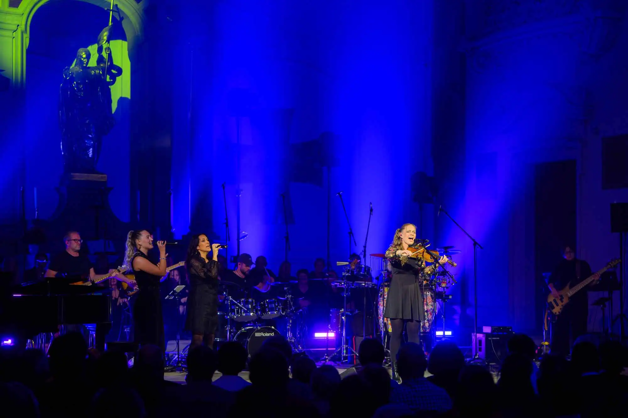 Benefit concert – image 66