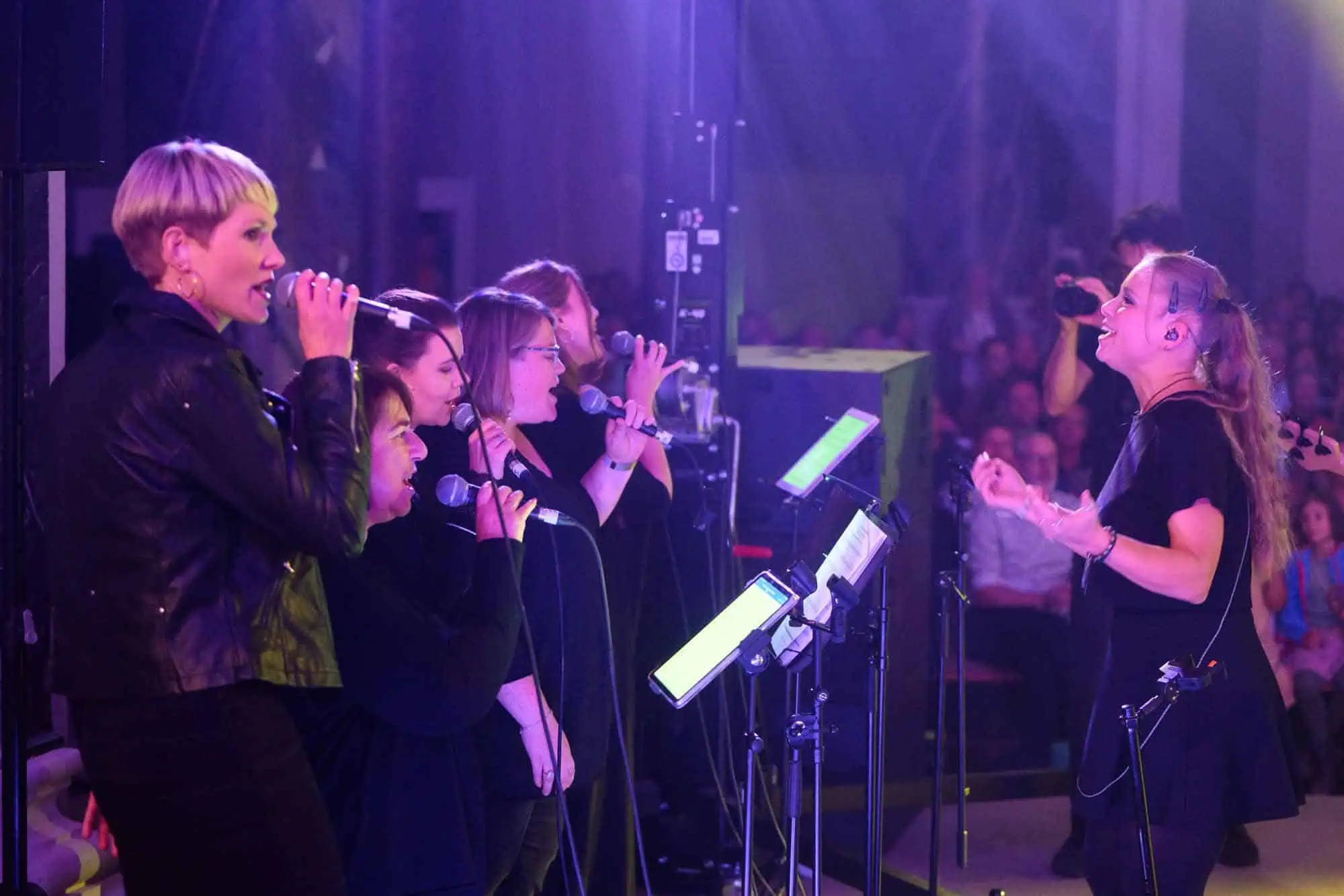 Benefit concert – image 76