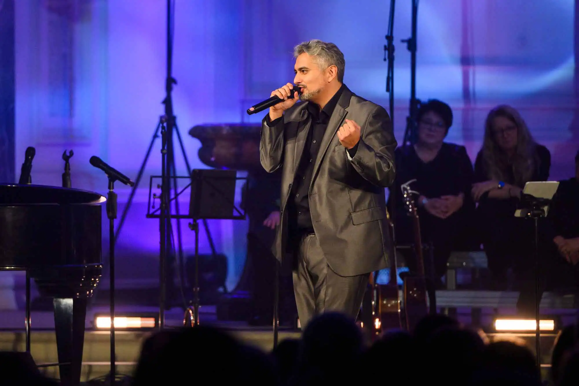Benefit concert – image 92