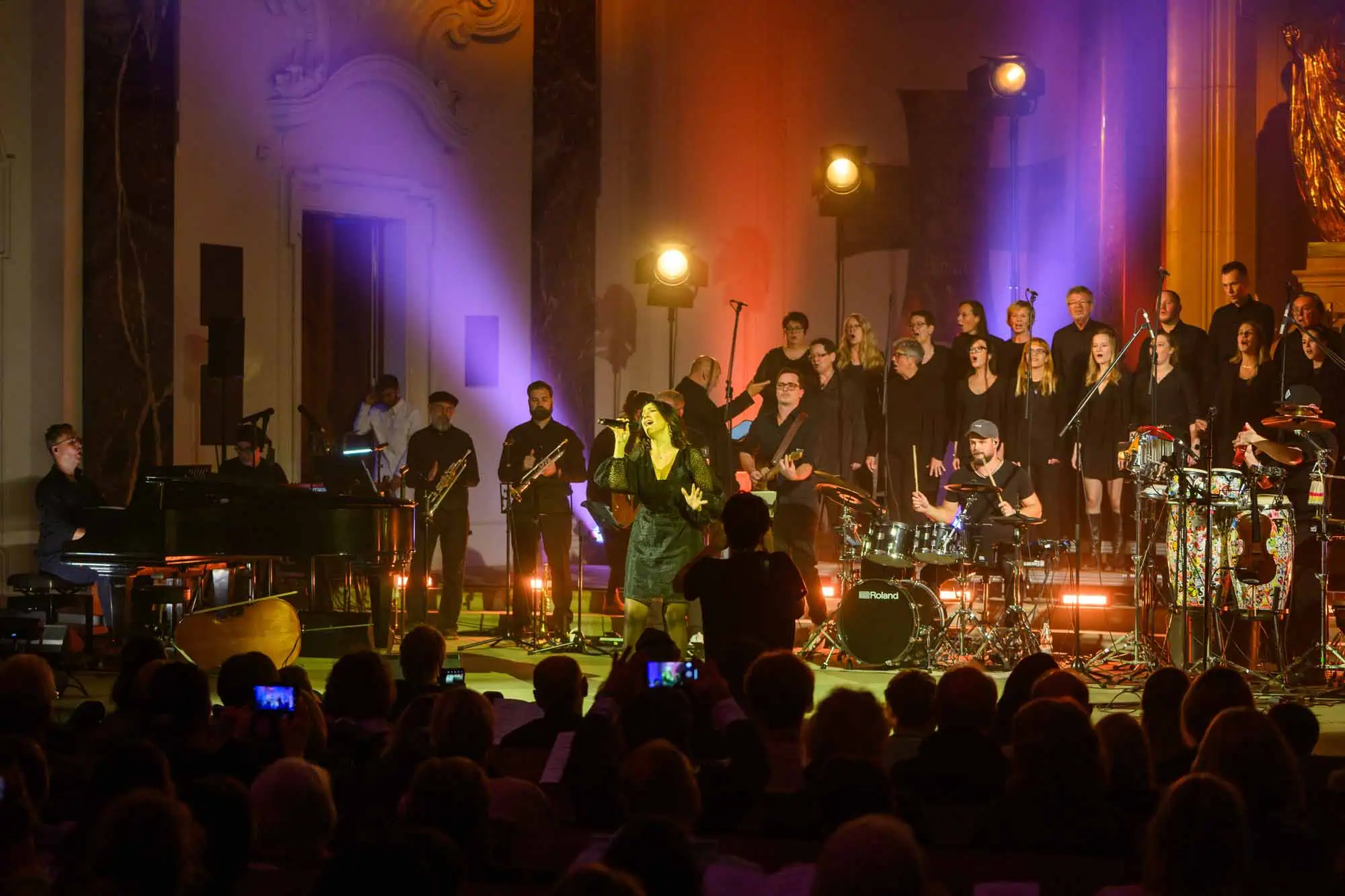 Benefit concert – image 111