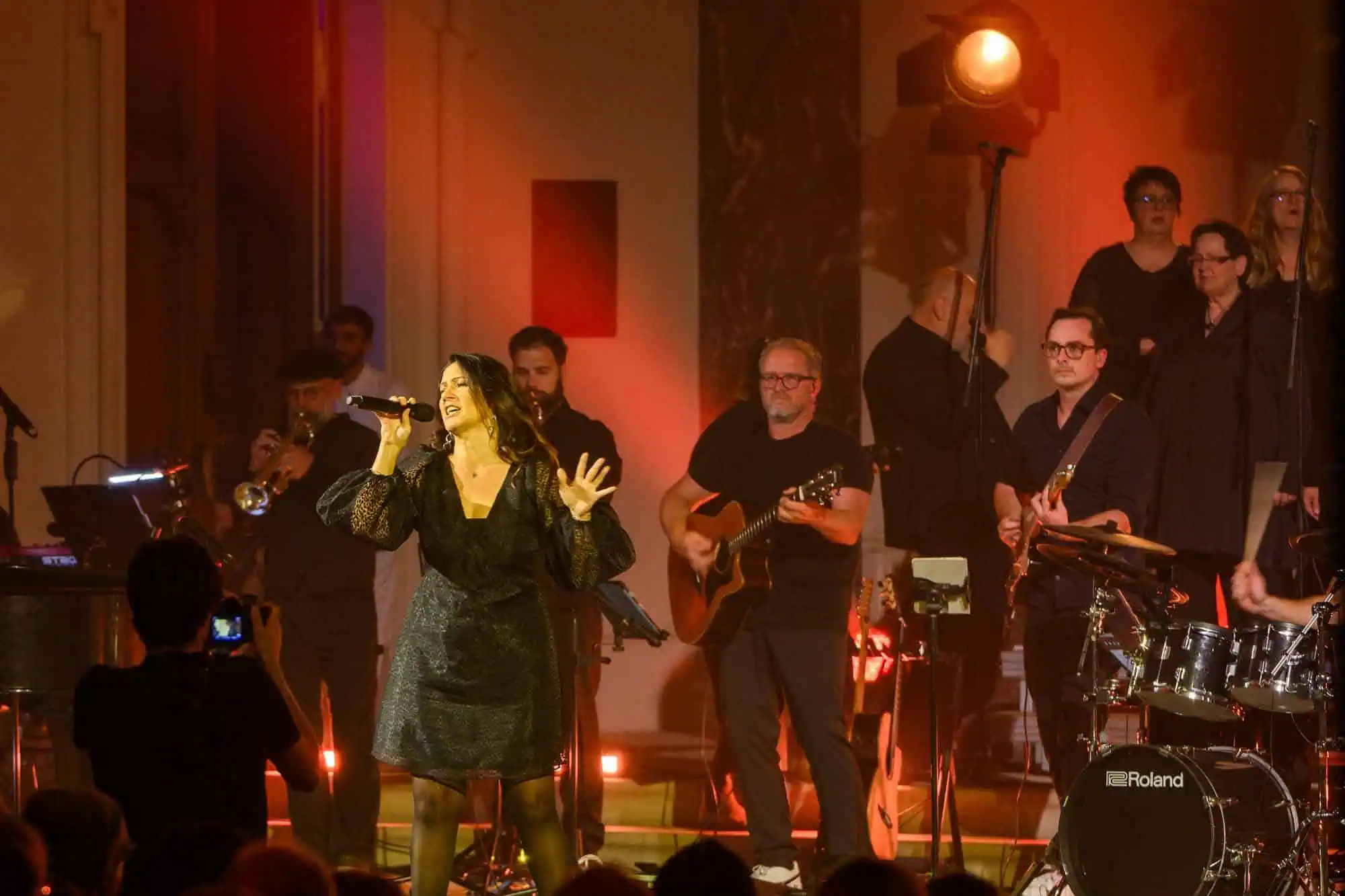 Benefit concert – image 112