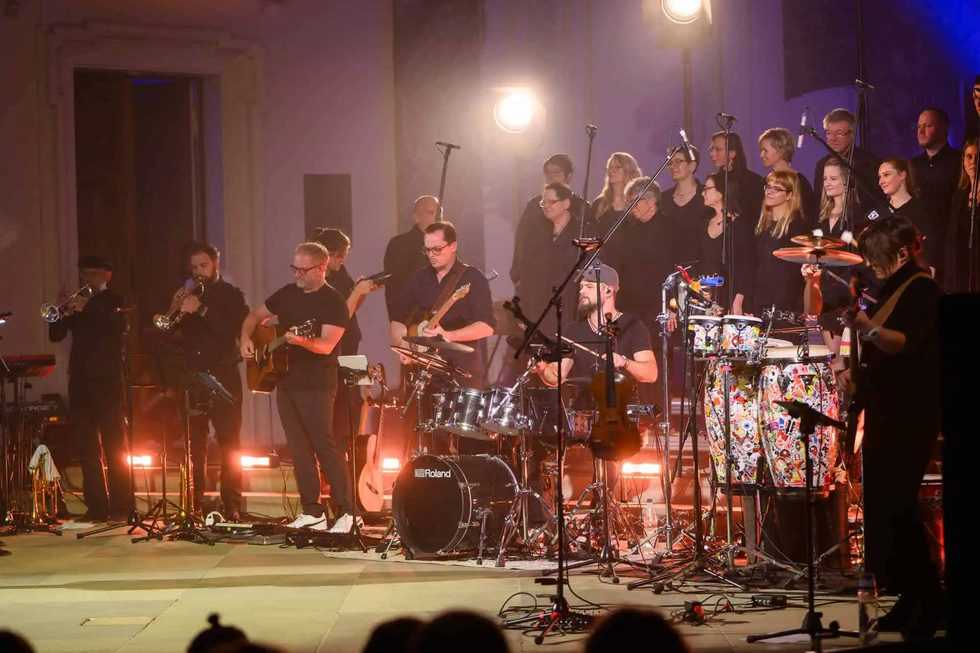 Benefit concert – image 114