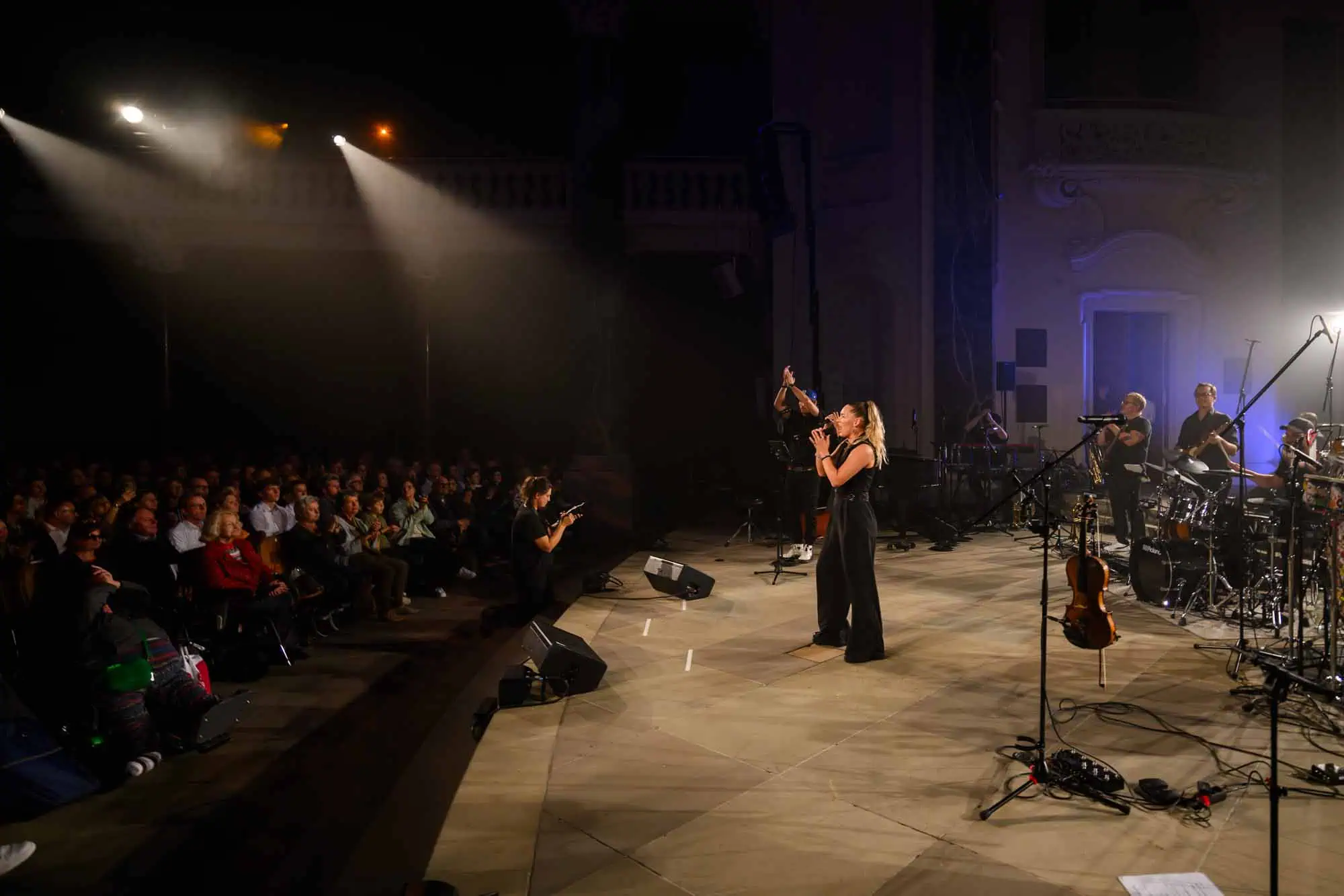 Benefit concert – image 123