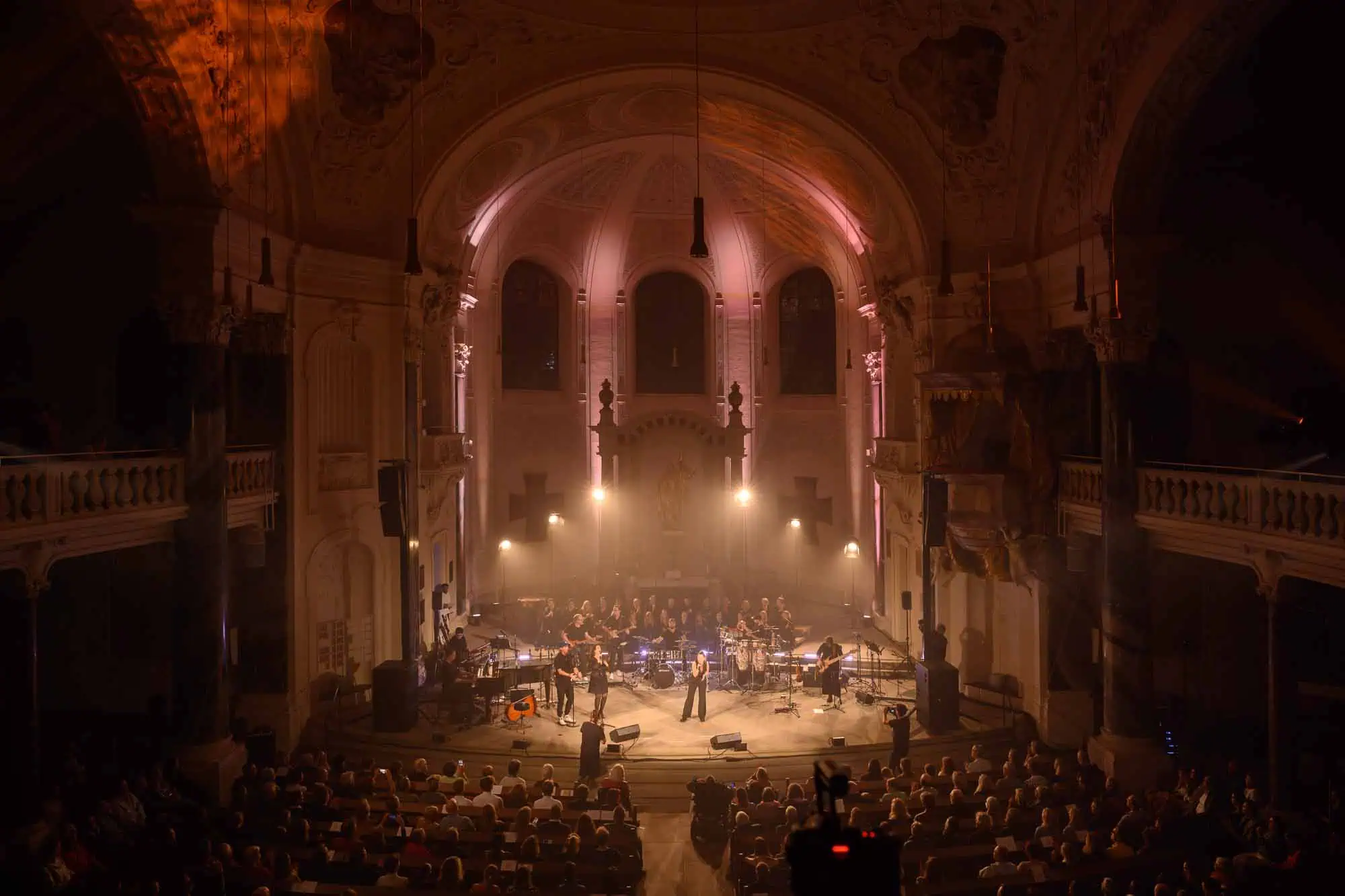 Benefit concert – image 127