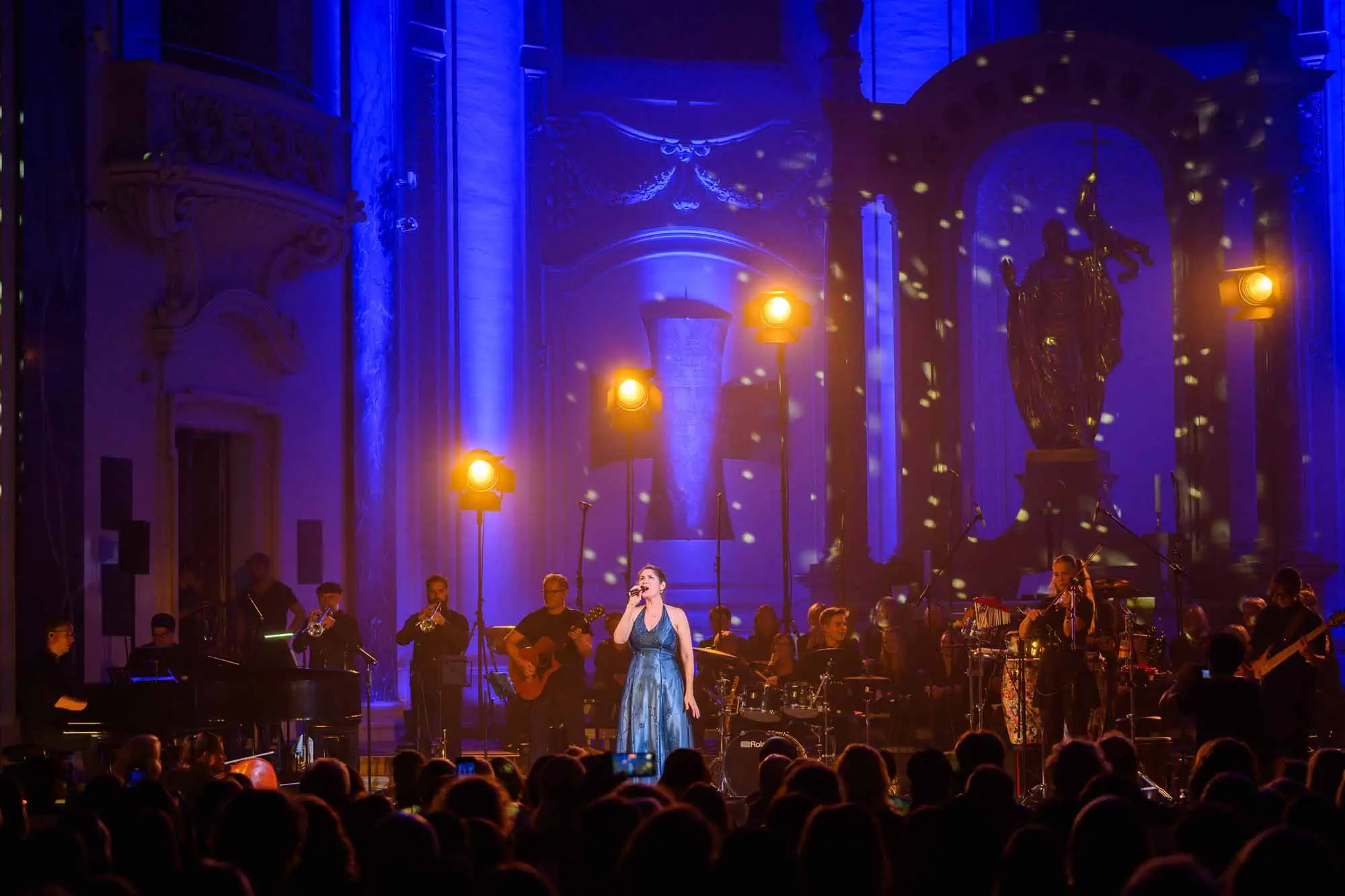 Benefit concert – image 137