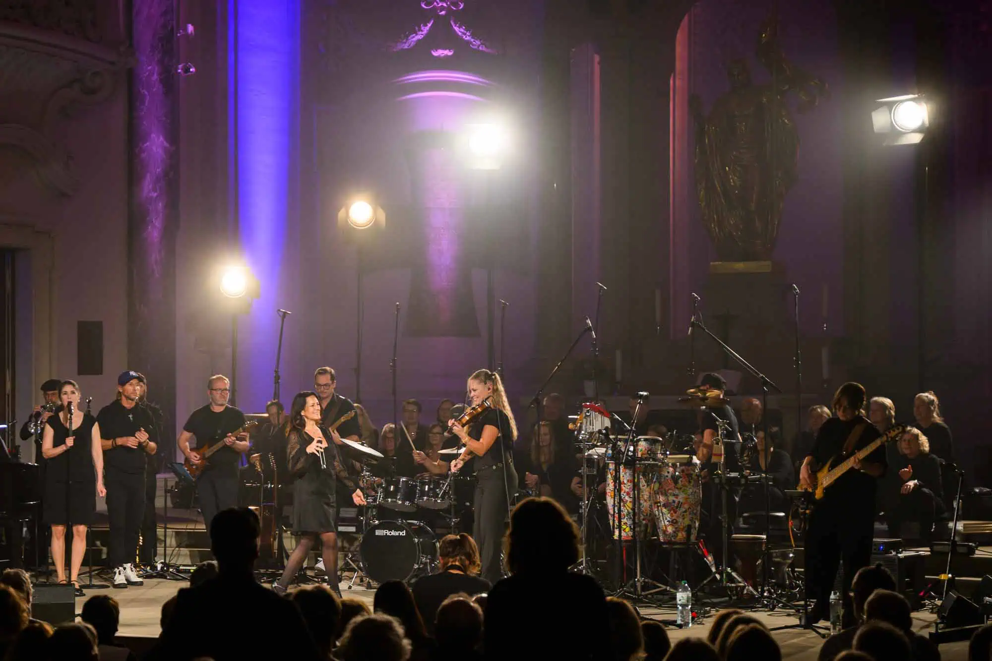 Benefit concert – image 153