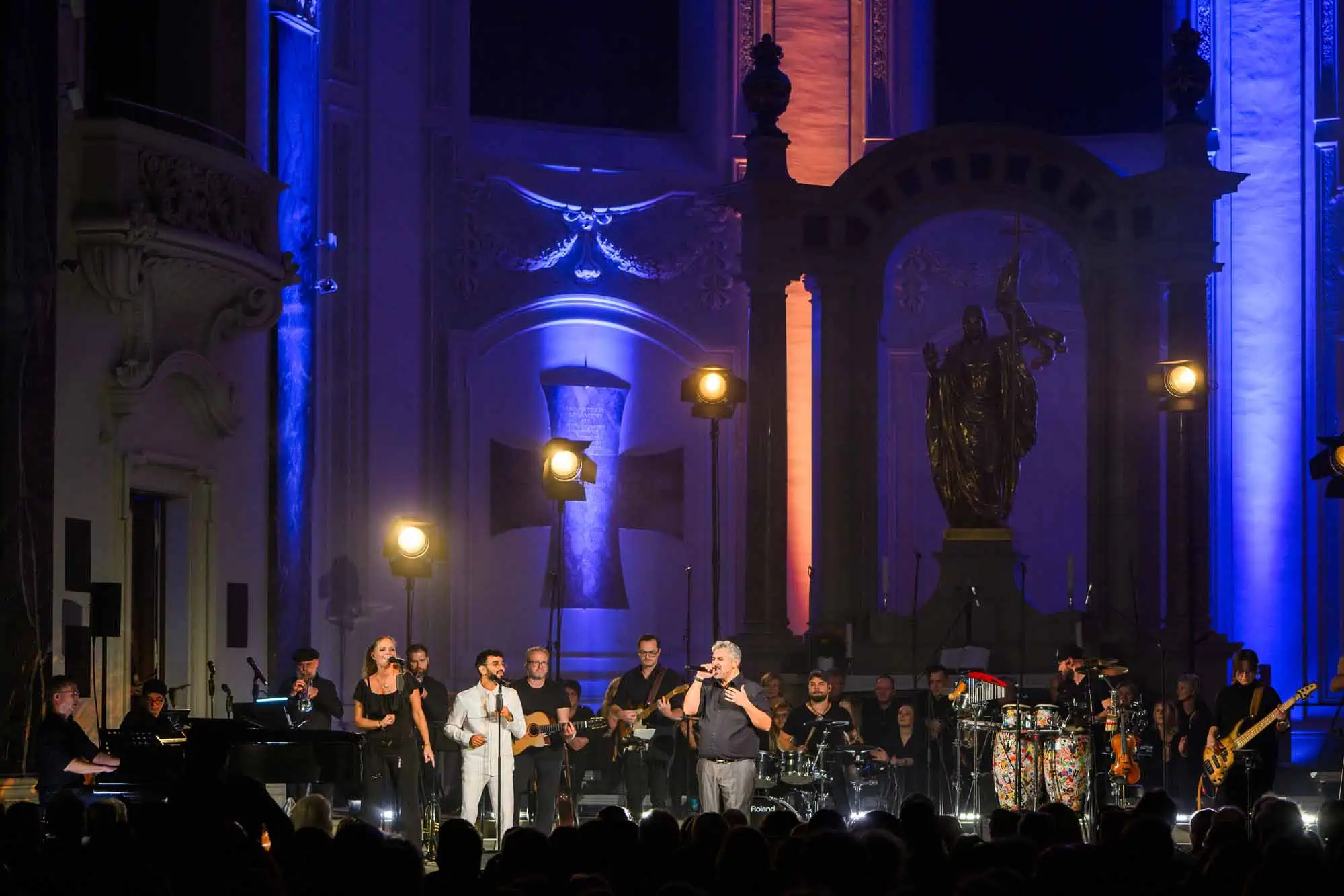 Benefit concert – image 159