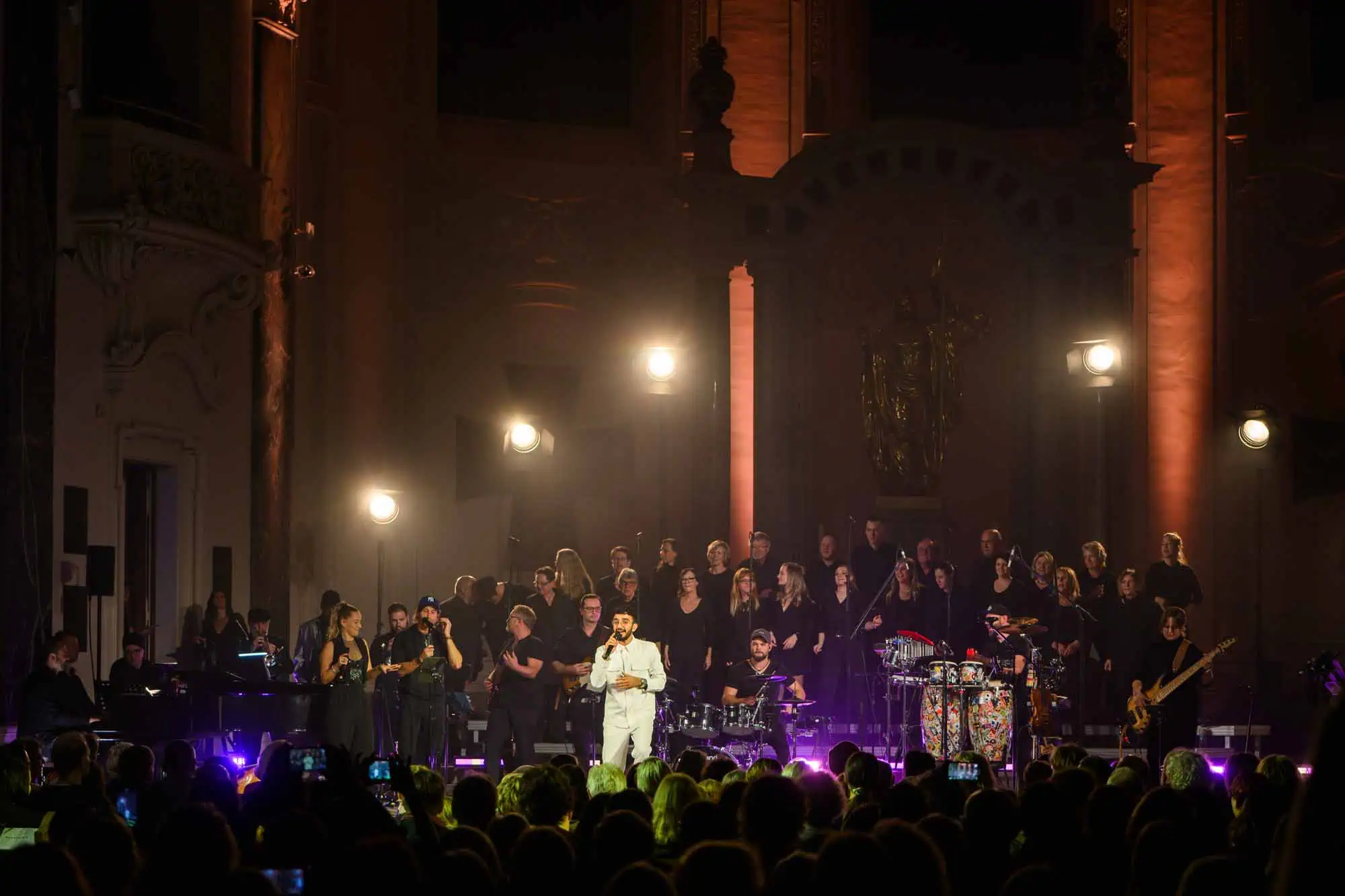 Benefit concert – image 178