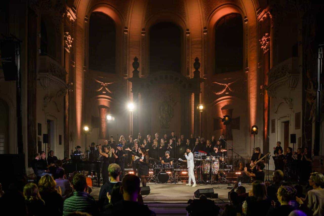 Benefit concert – image 179