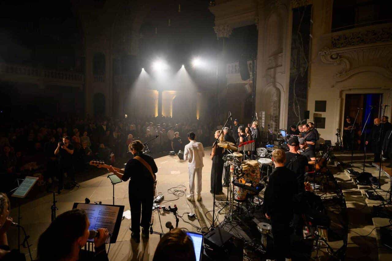 Benefit concert – image 181