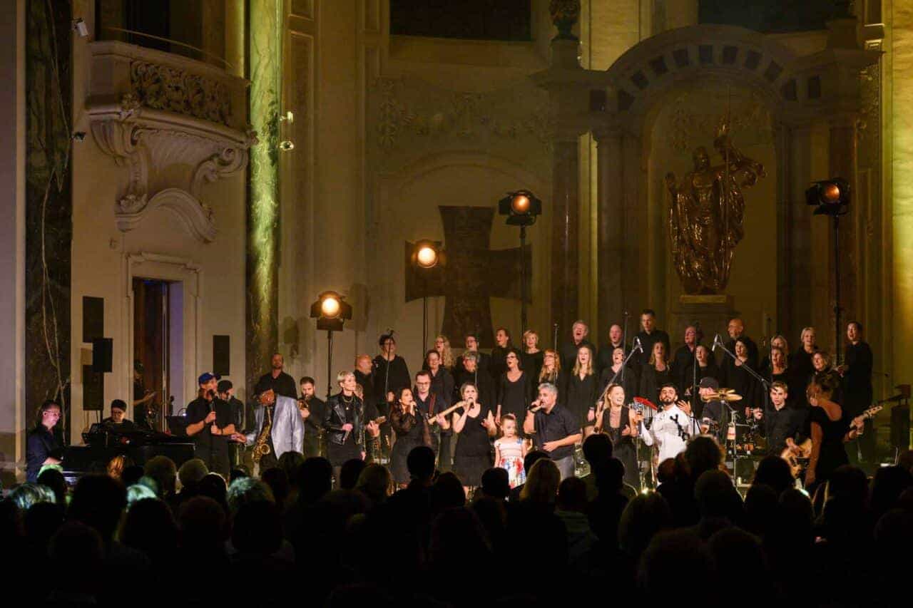 Benefit concert – image 183