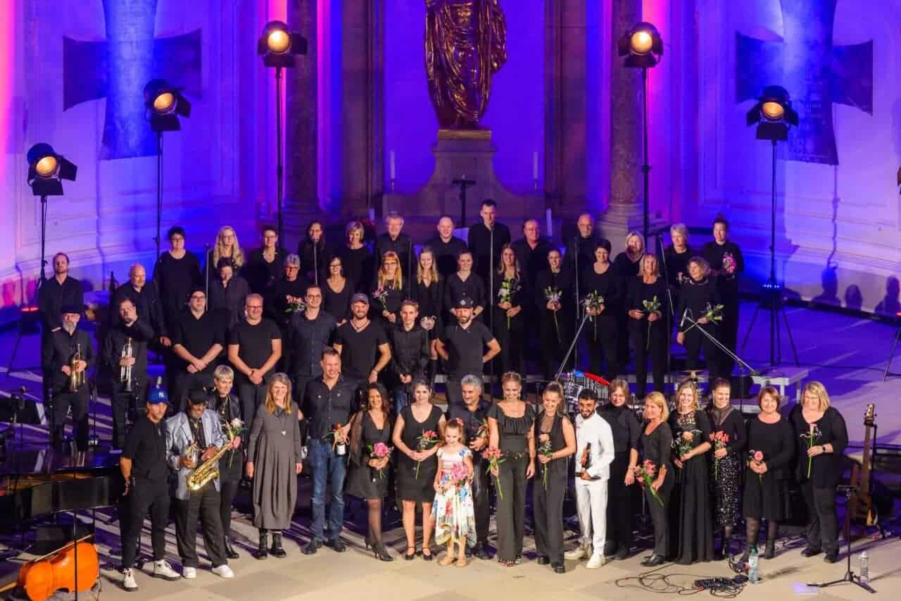Benefit concert – image 186
