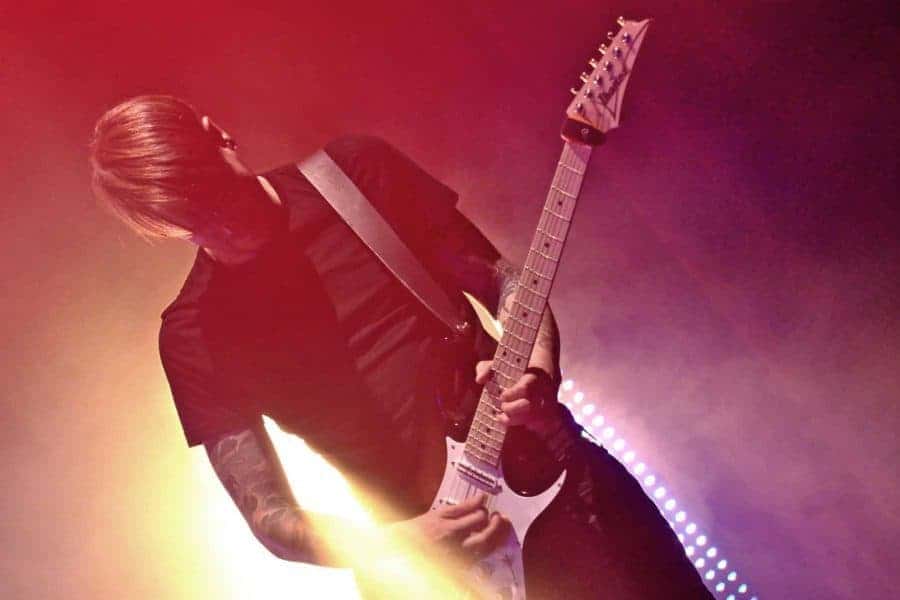 On Stage: Nico Schliemann (Glasperlenspiel)